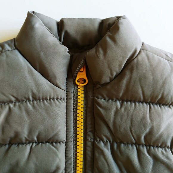 Old Navy Gray Quilted Fleece-Lined Vest 6-12 Months - Picture 4 of 8